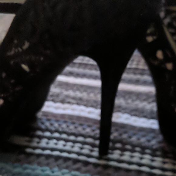 high heals - Picture 5 of 5